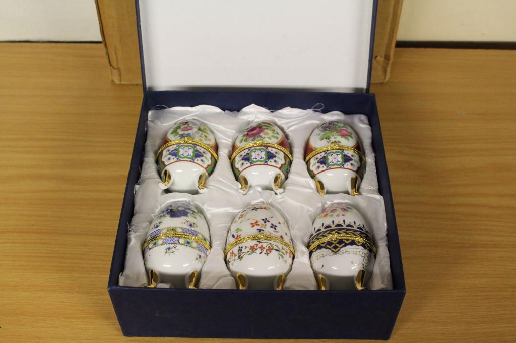 set porseleinen eierdopjes, Antiek en Kunst, Antiek | Porselein, Ophalen of Verzenden