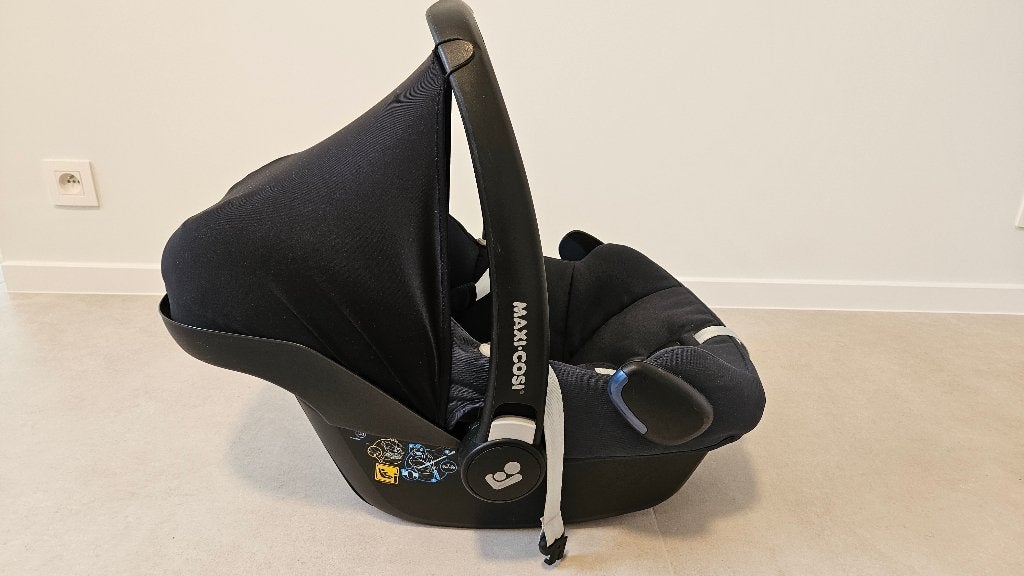 Maxi Cosi Rock en Family Fix 2, Ophalen, Zo goed als nieuw, Isofix, 0 t/m 13 kg