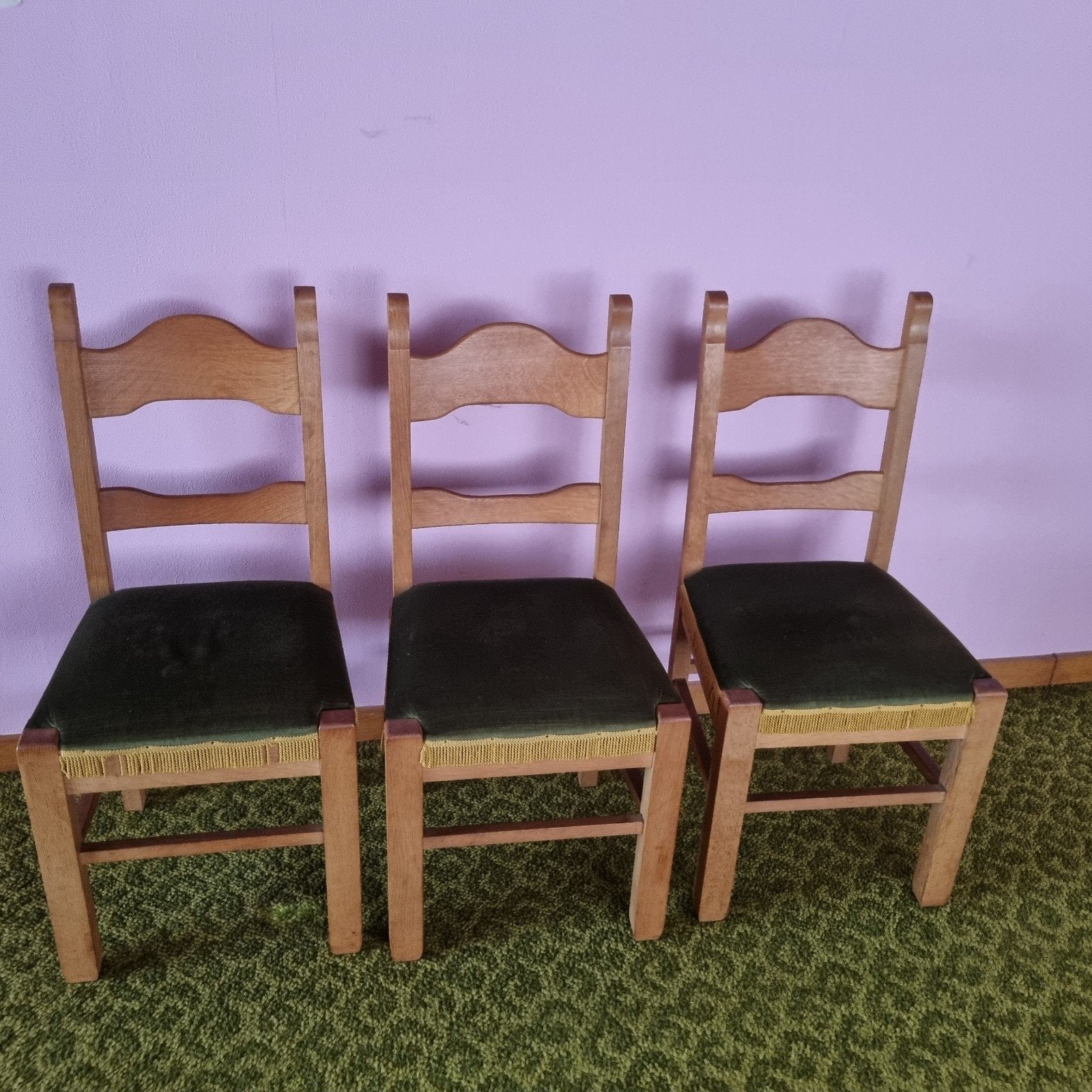 Stoelen en kastje enzo te koop, Ophalen of Verzenden, Stoel(en)