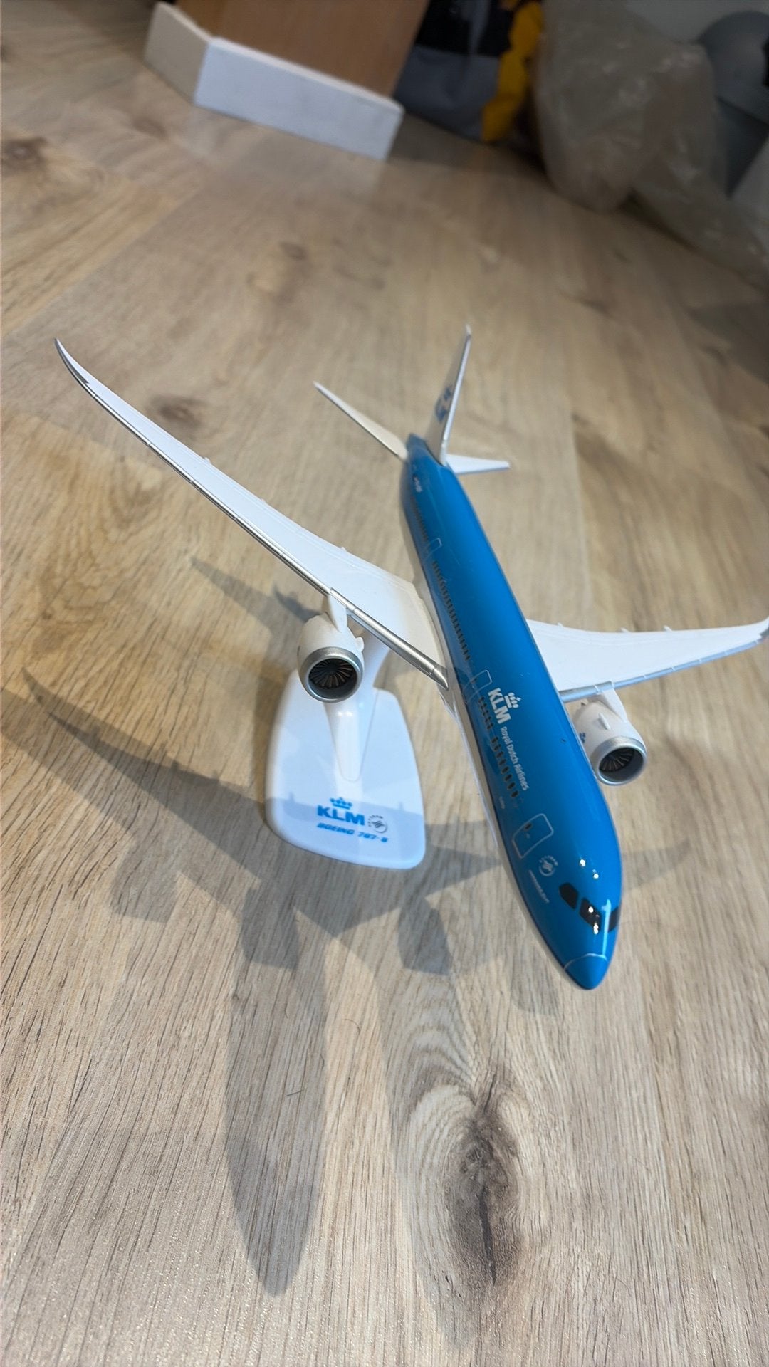 KLM Boeing 787-9 (Tulip), Overige merken, 1:200 of kleiner, Verzenden, Zo goed als nieuw