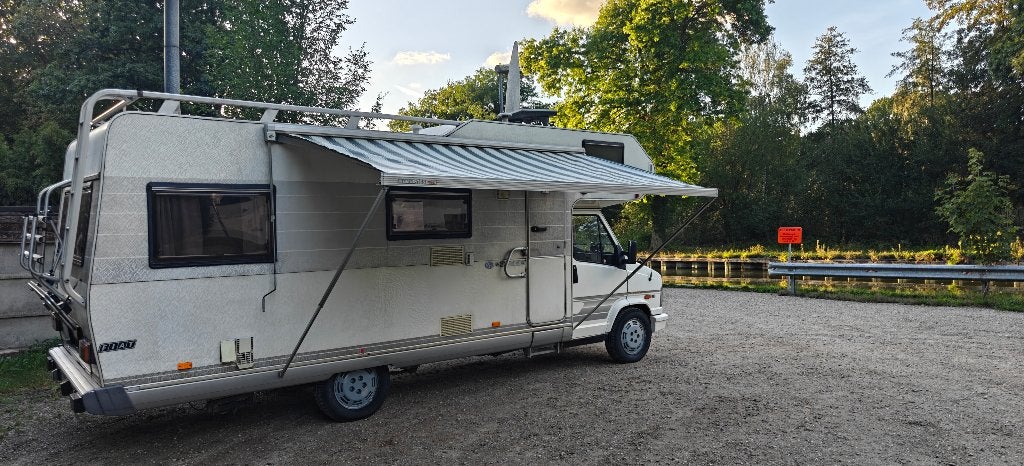 mobilhome Hymer, Caravanes & Camping, Siège de train, Jusqu'à 4, Toilette à cassette, Boîte manuelle
