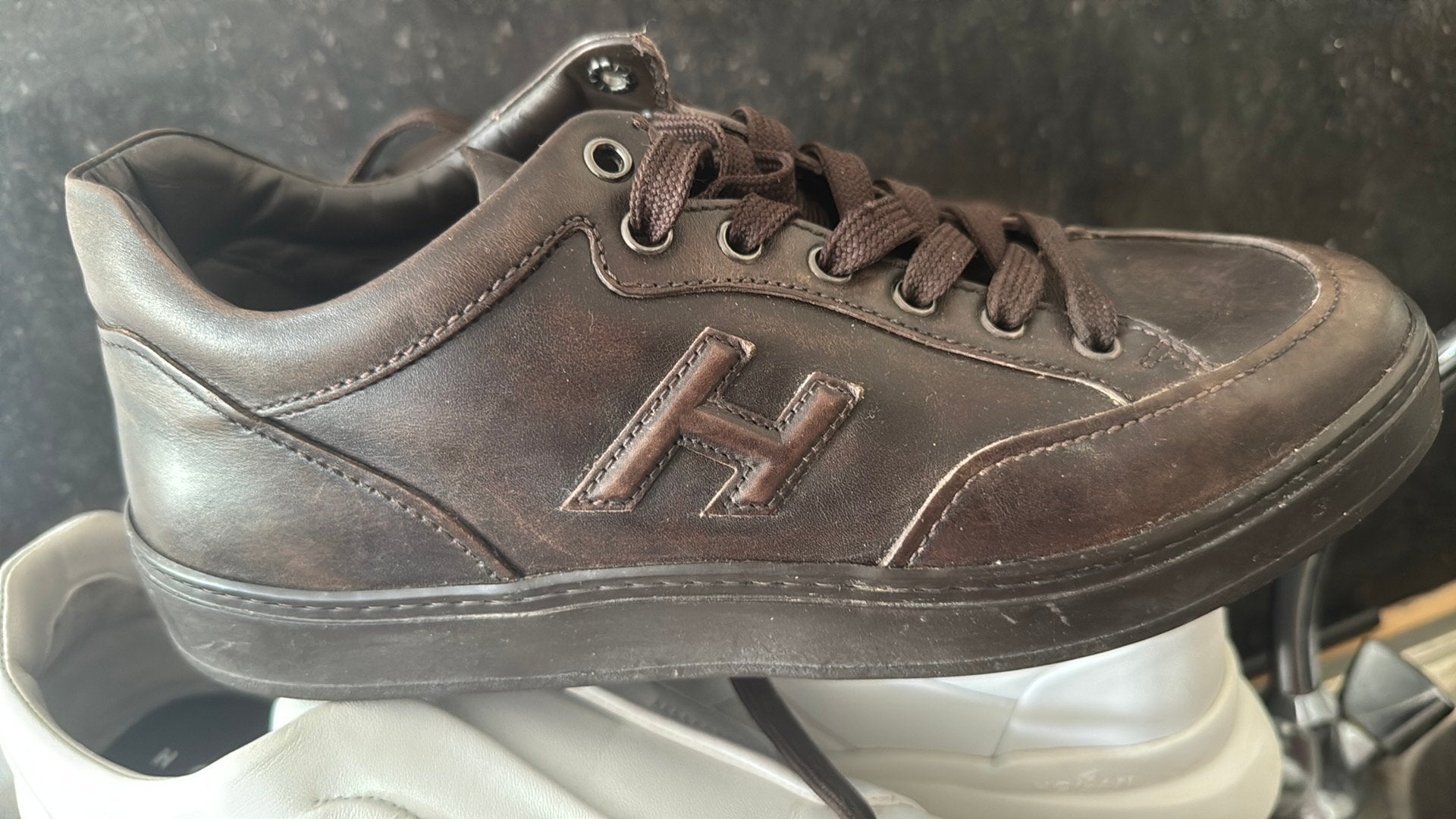 Hogan. Schoenen, Kleding | Heren, Ophalen of Verzenden, Zo goed als nieuw, Bruin