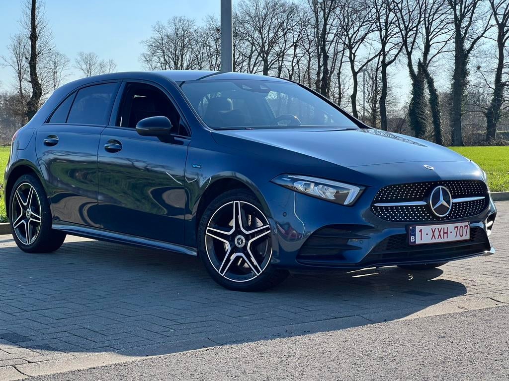 A250e PHEV AMG-LİNE dark pack, Auto's, Zwart, Alcantara, 5 deurs, Dealer onderhouden