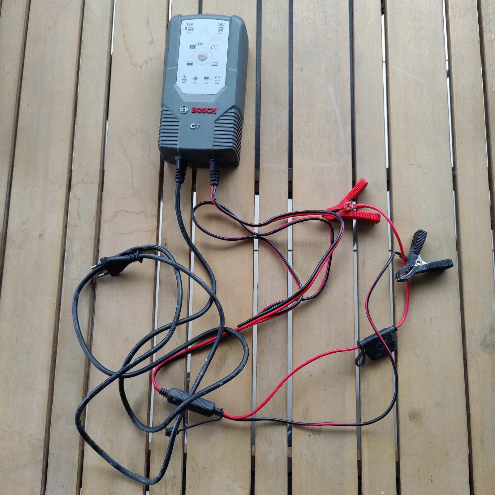 Quasi ongebruikte Bosch accu / batterij lader, Autos : Pièces & Accessoires, Batteries & Accessoires, Enlèvement