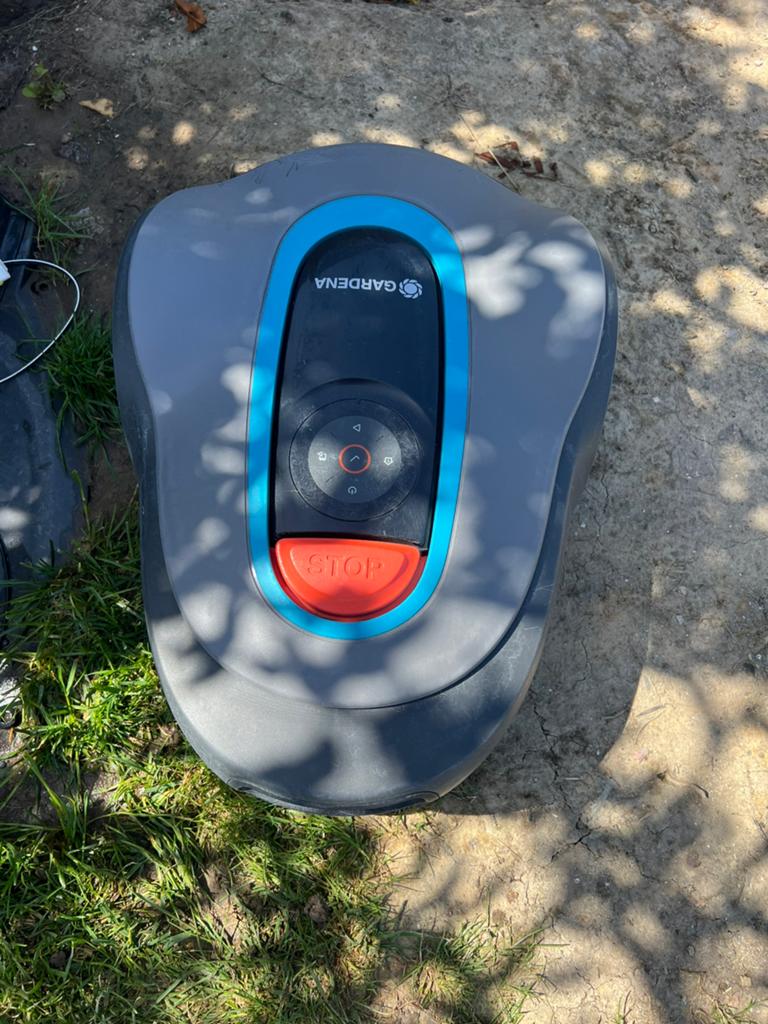 Gardena robotmaaier, Tuin en Terras, Robotmaaiers, Zo goed als nieuw, Ophalen