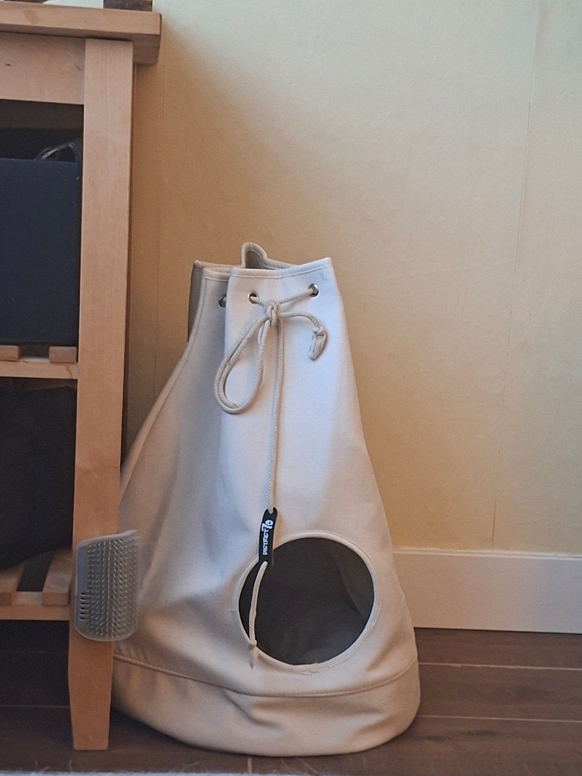Lit pour chat District 70, Animaux & Accessoires, Paniers pour chats, Enlèvement