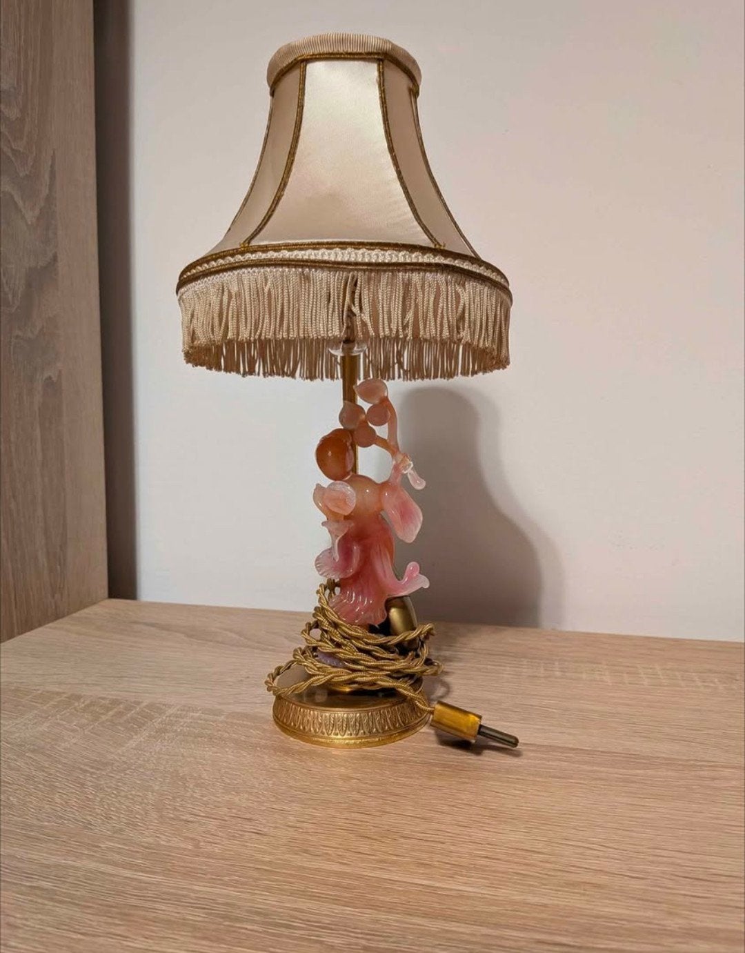 Lampe d'appoint Geisha en verre de Murano base laiton Chine, Verre, Lampe d'appoint