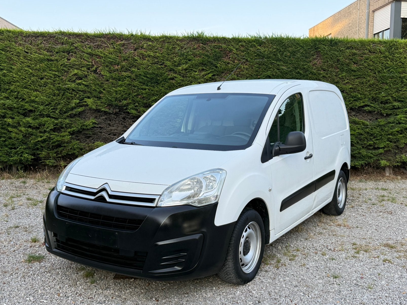 Citroen Berlingo 1.6 BlueHDI, Voorwielaandrijving, Euro 5, Stof, https://public.car-pass.be/vhr/a34eb86d-8f95-4eb3-a7a2-fb54e5d3ba49