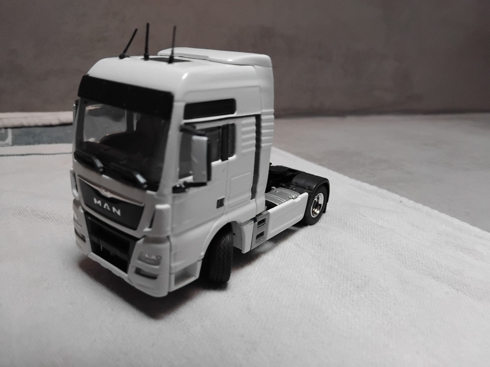 Conrad trekker MAN tga, Hobby & Loisirs créatifs, Voitures miniatures | 1:50, Enlèvement ou Envoi, Conrad