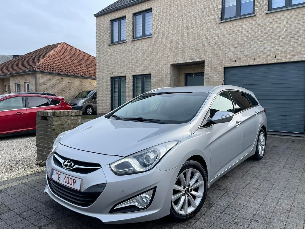 Hyundai i40 1.7 CRDi Euro5B Full Option 181000km Gekeurd, Autos, Opel, Entreprise, Achat, Caméra de recul, Diesel, Euro 5, Break