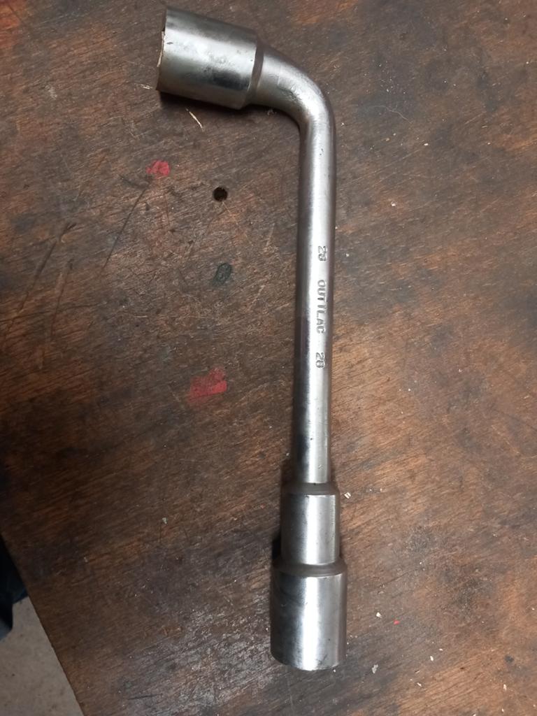 Clés tube  28, Autos : Divers, Outils de voiture, Enlèvement ou Envoi