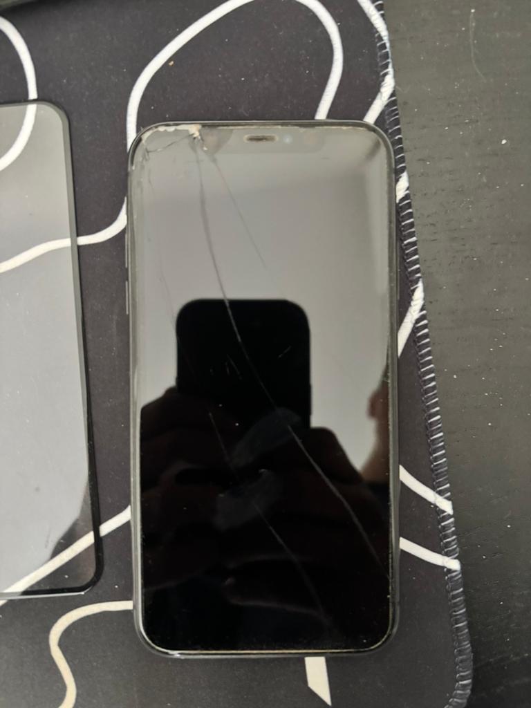 Iphone 11, Télécoms, Téléphonie mobile | Housses, Coques & Façades | Apple iPhone, Enlèvement, Comme neuf, IPhone 11