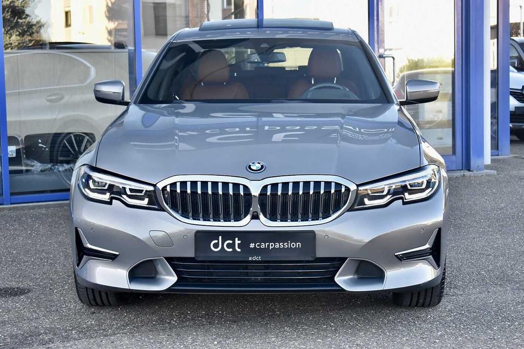 BMW 3 Serie 330 Berline PHEV Luxury X-Drive Pano Harman Kard, Auto's, Automaat, Euro 6, Leder, Hybride Elektrisch/Benzine