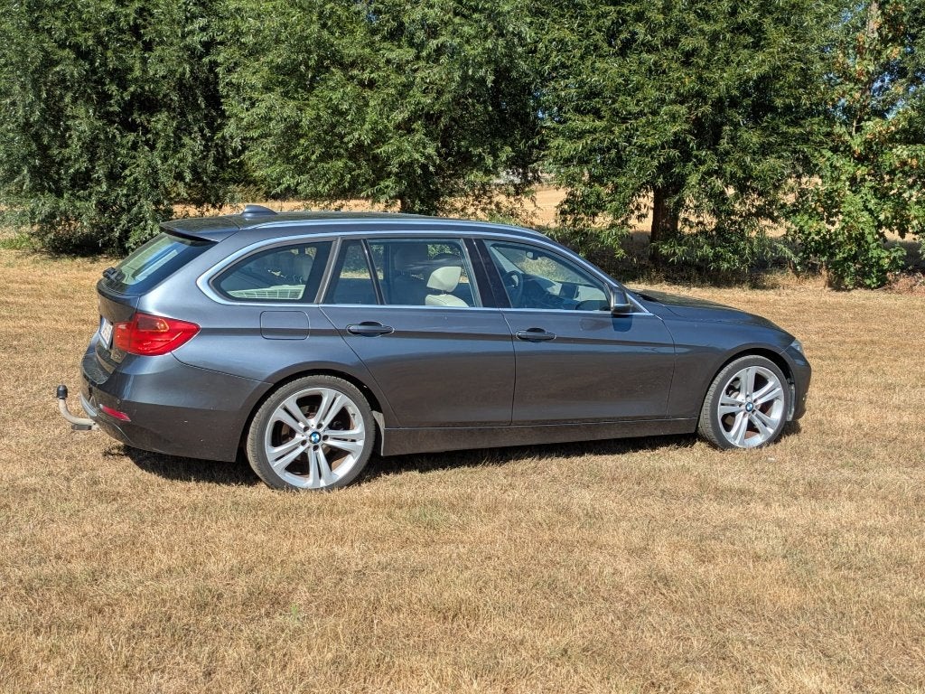 Bmw 318d Touring 2013  190 pk, Auto's, BMW, Euro 5, Beige, Beige, Leder