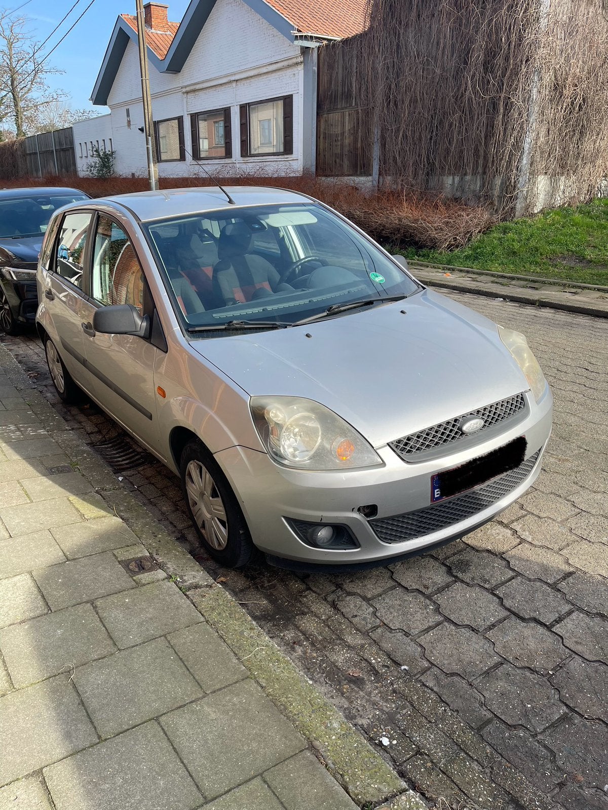 Ford Fiesta 1.3i Euro 4, Auto's, Ford, 1299 cc, Stof, Zwart, Handgeschakeld