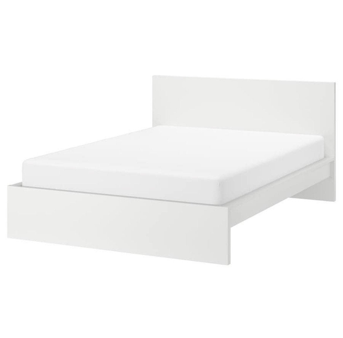 Lit + sommier + matelas, Enlèvement, Comme neuf