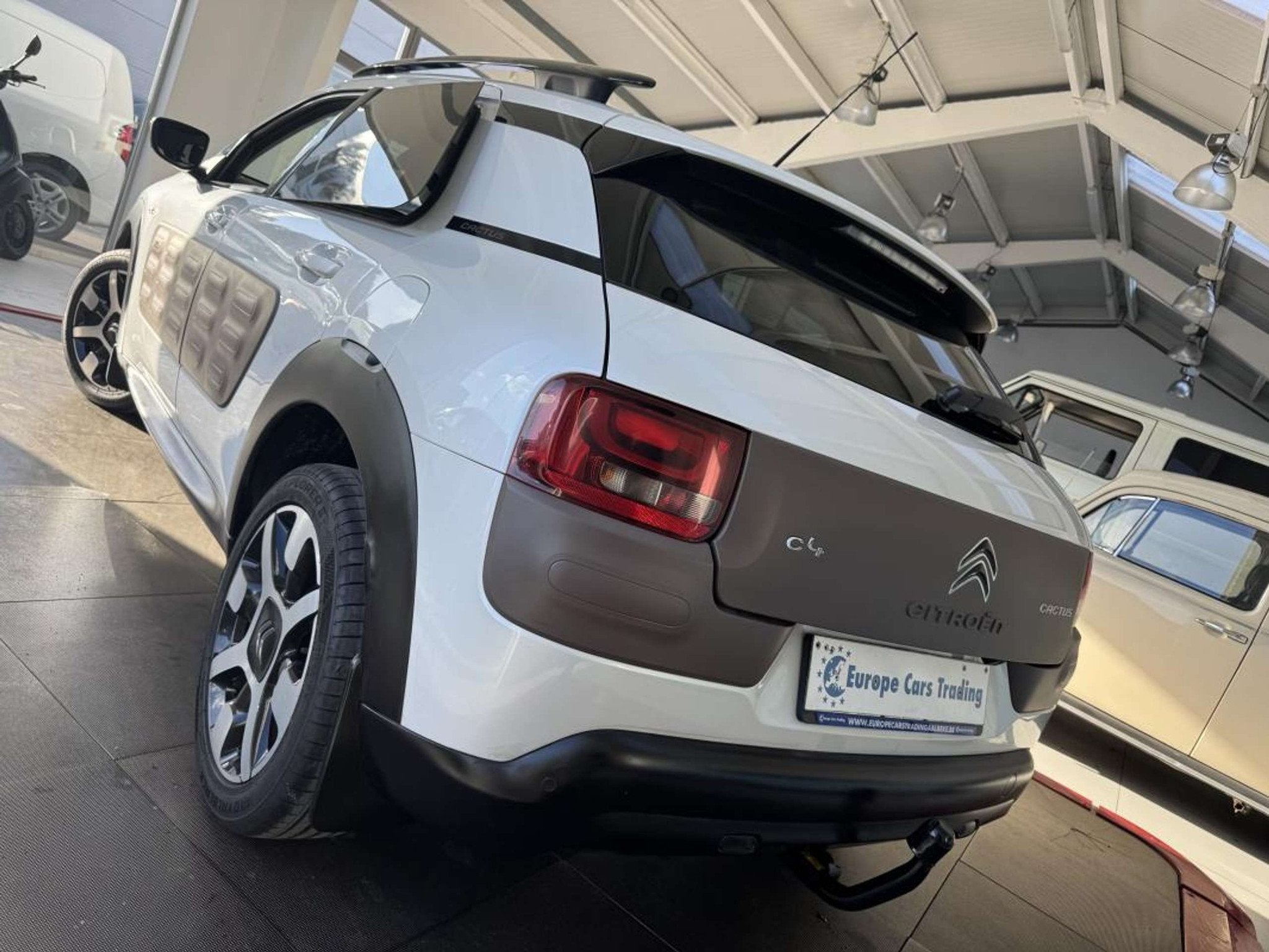 Citroën C4 Cactus 82CH 64.447KM DISTRIBUTION OK CLIM CARPLA, Achat, Entreprise, 82 ch, Boîte manuelle