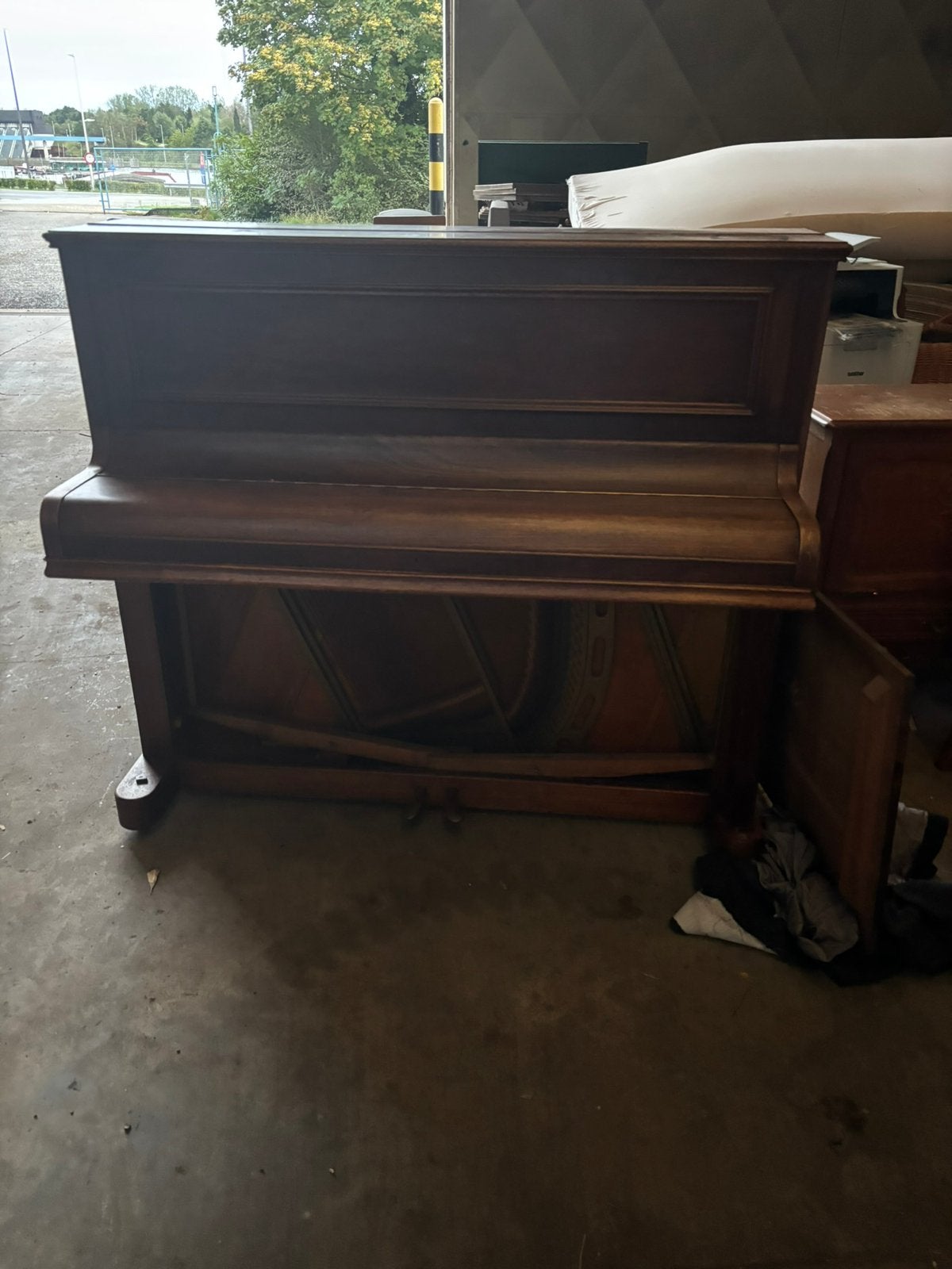 Piano ancien en bois — piano buffet classique, Musique & Instruments, Enlèvement ou Envoi, Comme neuf, Piano