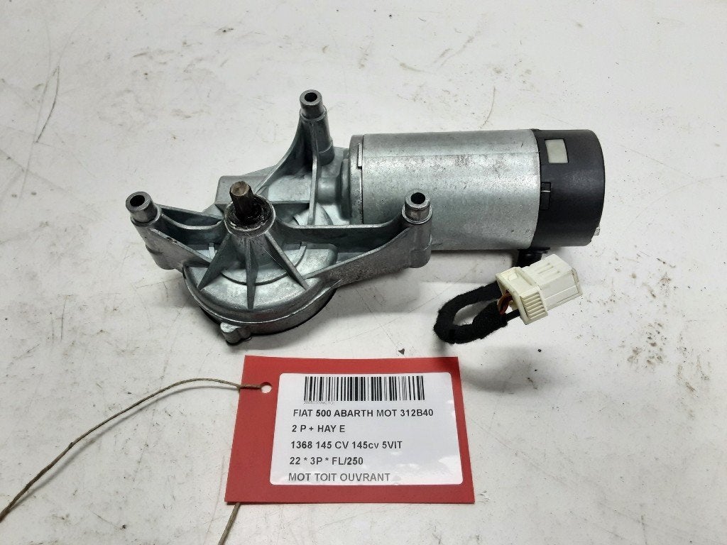TOIT OUVRANT MOTEUR Abarth 500 / 595 / 695 (13125670000), Taurusavenue 1
2132 LS  Hoofddorp, NL, Webaccessibility@stellantis.com