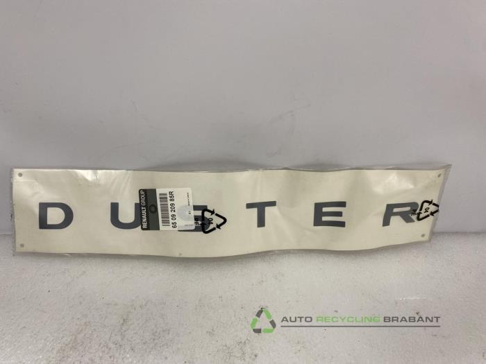 Emblème d'un Dacia Duster, -, 3 mois de garantie, Utilisé, -