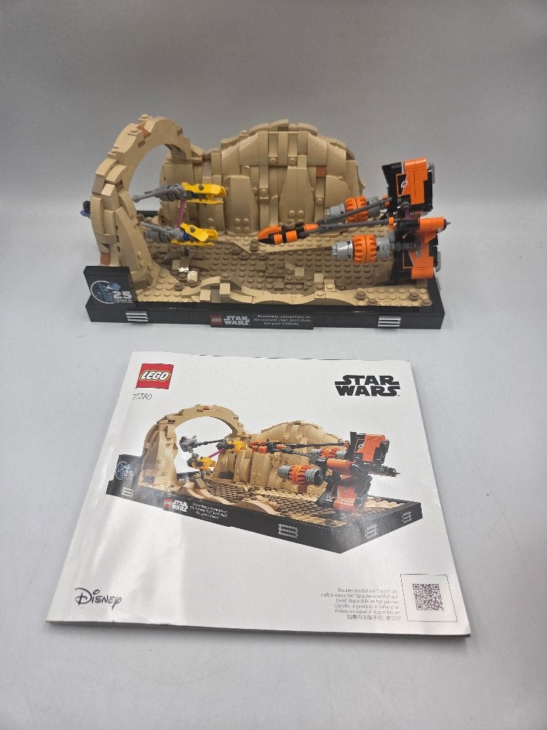 Lego Starwars 75380 Mos Espa Podrace, Lego, Architecture, Ophalen of Verzenden, Zo goed als nieuw
