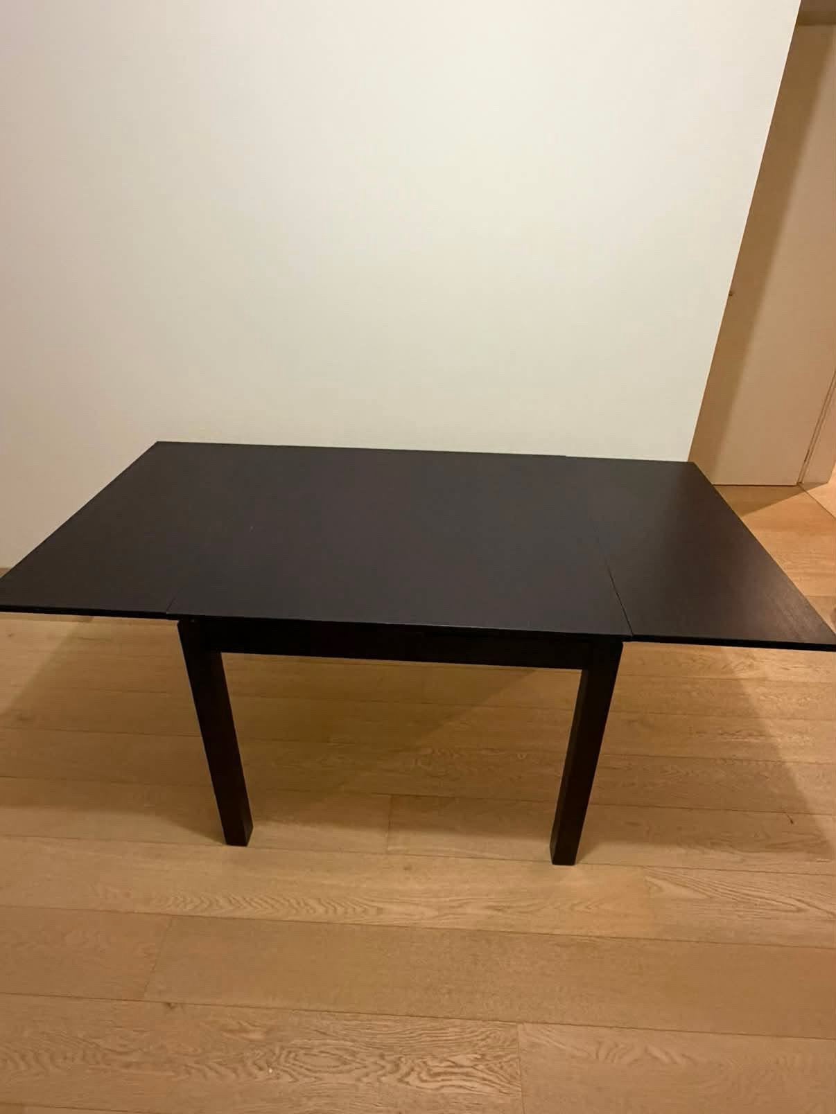 Ensemble table et chaises, Enlèvement, Comme neuf