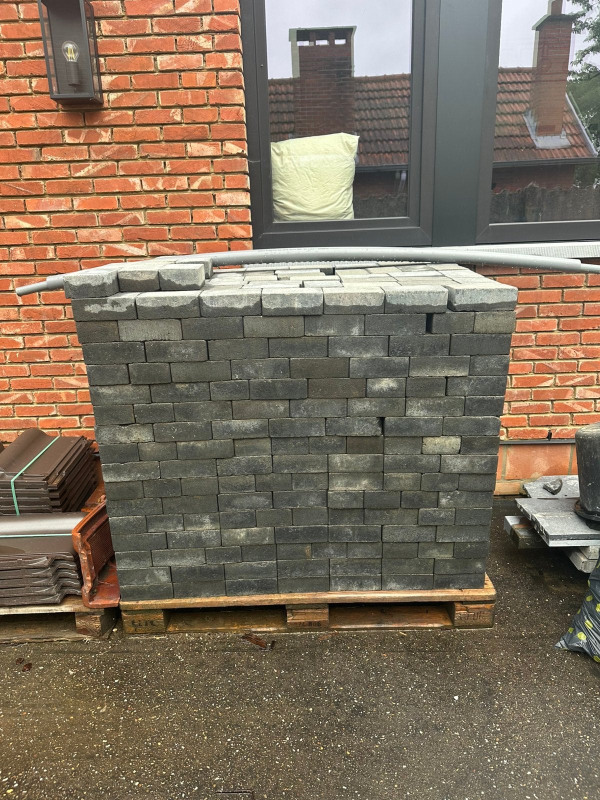 Antraciet klinkers / betonklinkers  20 m² (ca. 1000 stuks), Tuin en Terras, Ophalen, Zo goed als nieuw, Klinkers
