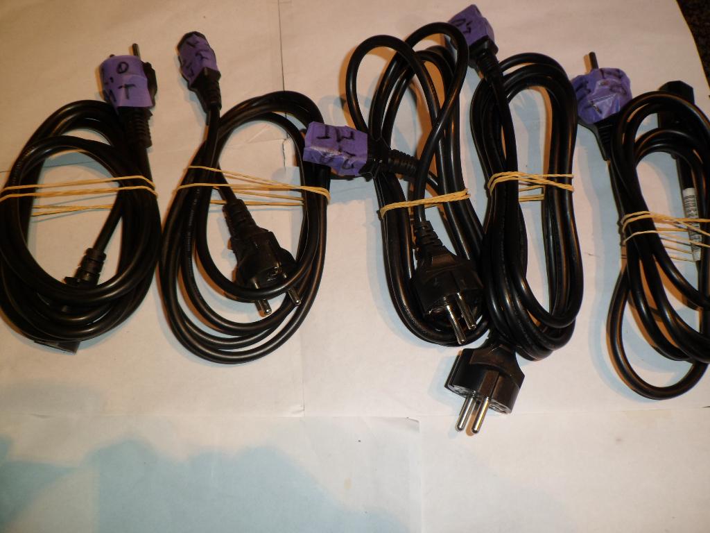 Netspanningskabels met connector C5, C7, C13, C15, #configur, Computers en Software, Pc- en Netwerkkabels, Nieuw, Ophalen