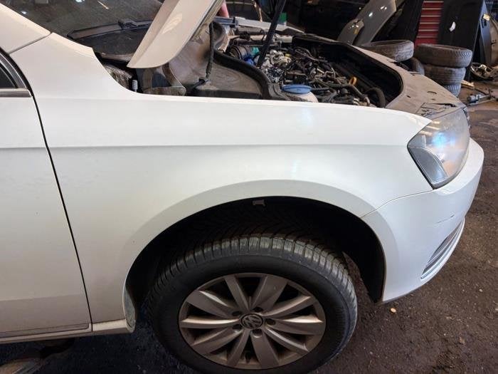Aile avant droite d'un Volkswagen Passat (LB9A), Volkswagen, -, 3 mois de garantie, Utilisé