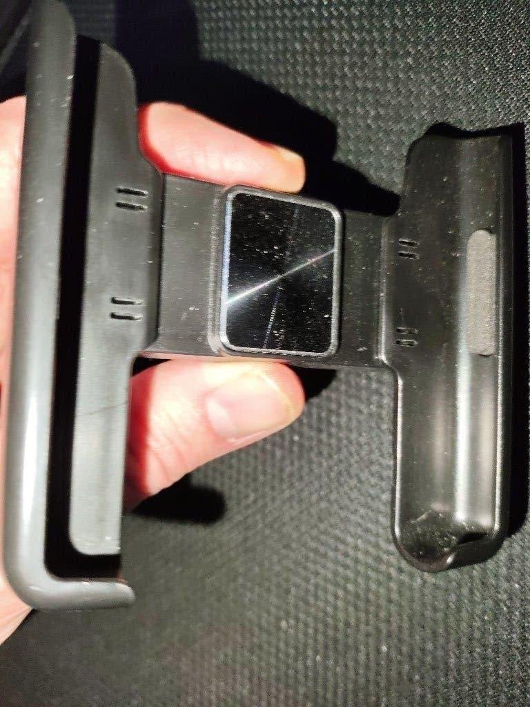 gsm auto houder goede bevestiging instelbare breedte, Telecommunicatie, Telefoonhouders, Ophalen of Verzenden, Zo goed als nieuw