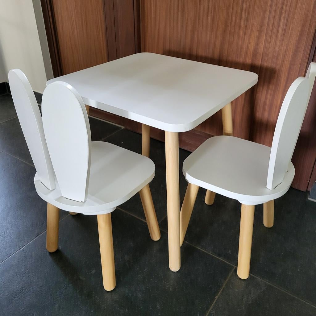 Tafeltje met 2 konijnenstoeltjes - Petit Amélie, Ophalen