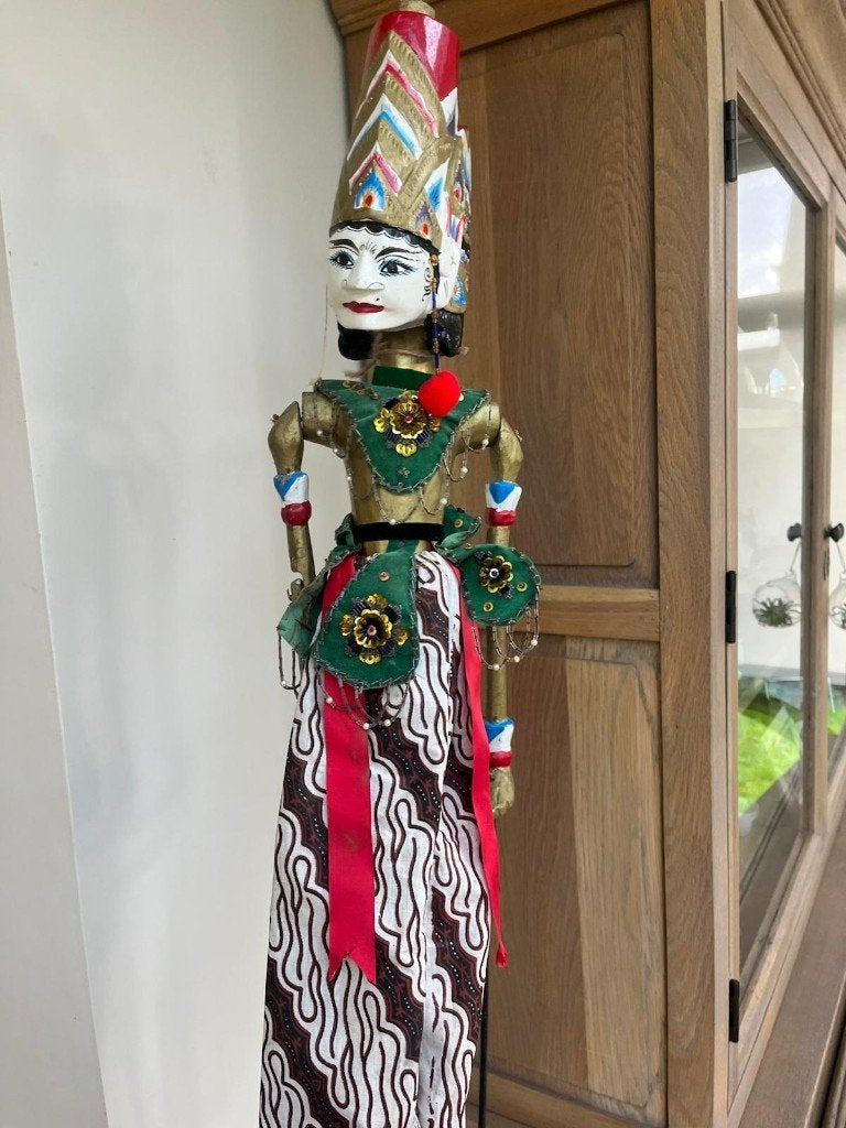 Javaanse Golek pop, Wit, 78 cm, Indonesië, Geschilderd