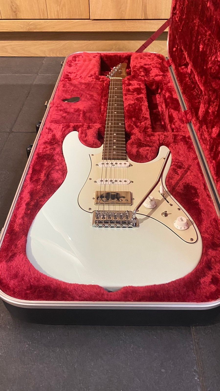 Ibanez AZ2204NW Prestige – Mint Green – Made in Japan, Ophalen, Zo goed als nieuw, Ibanez
