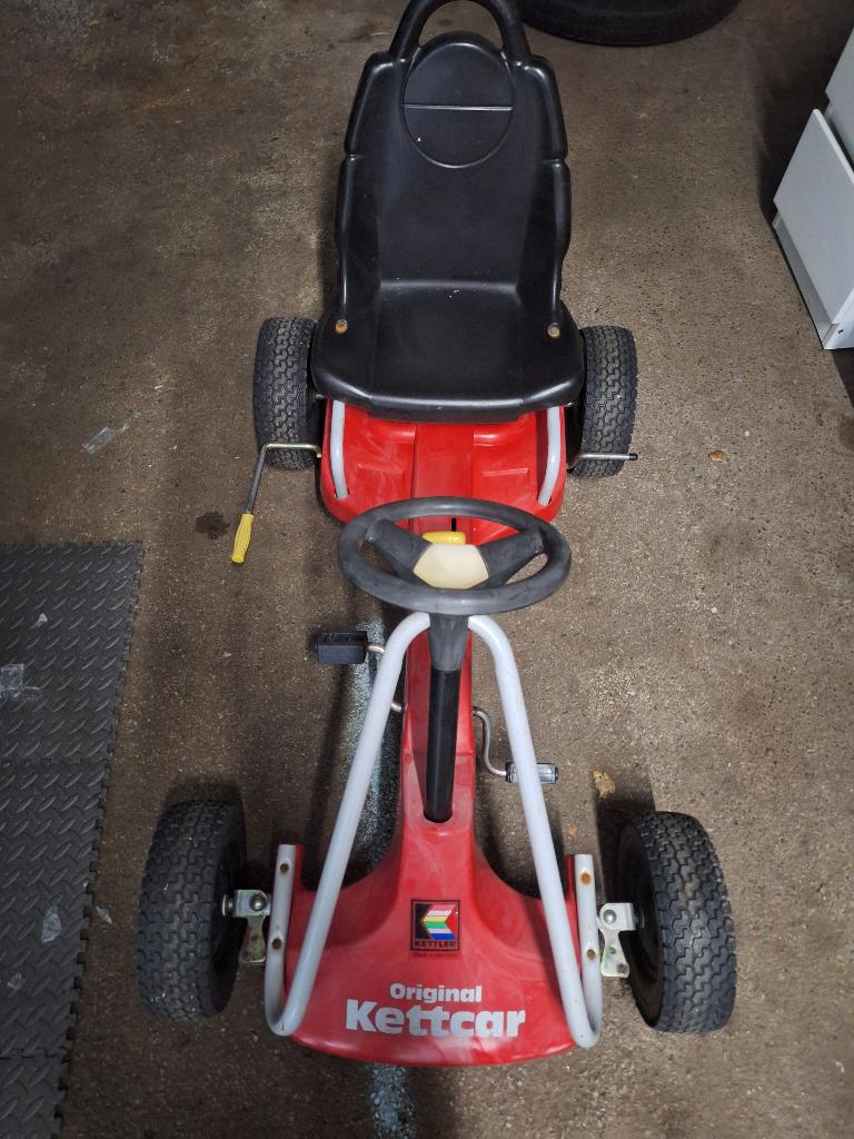 Ketler go car, Kinderen en Baby's, Speelgoed | Buiten | Voertuigen en Loopfietsen, Ophalen, Gebruikt, Trapvoertuig