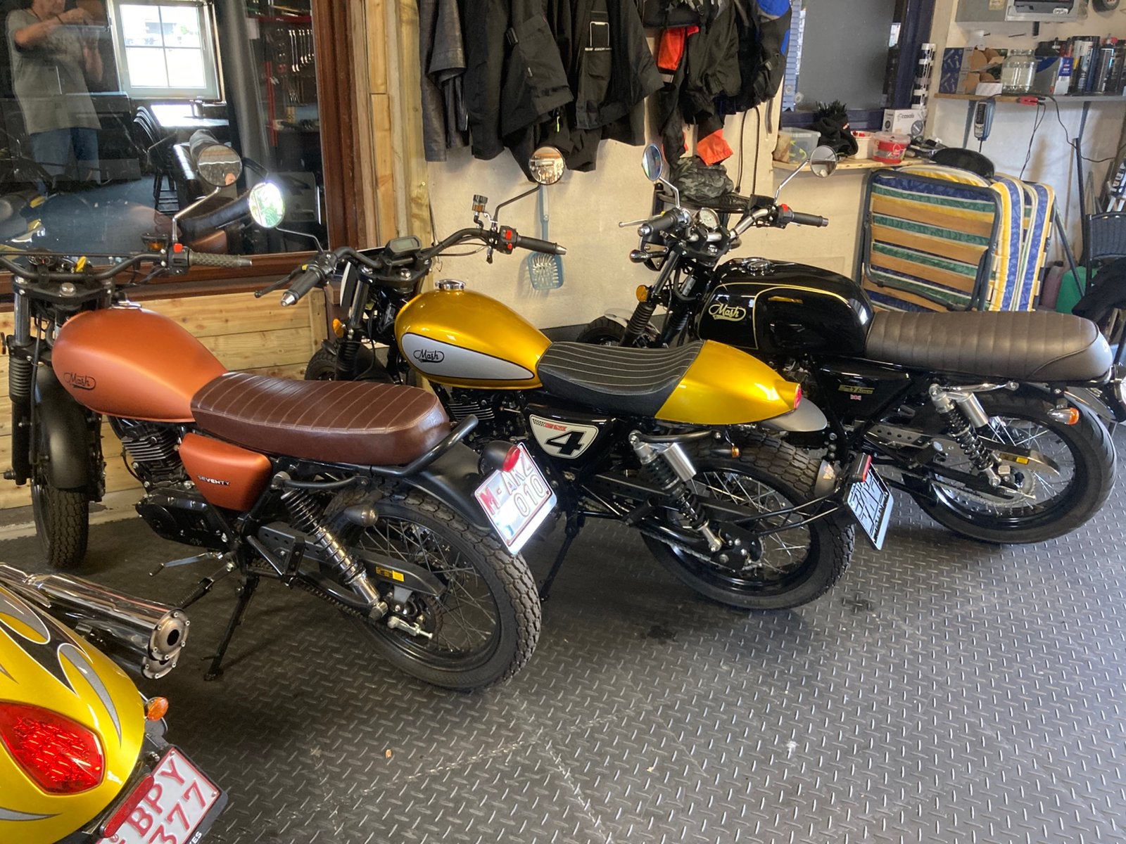 Mash 125cc met zeer weinig km in nieuw staat. Rijbewijs B., Motoren, Occasion, Particulier, 125 cc, Overig