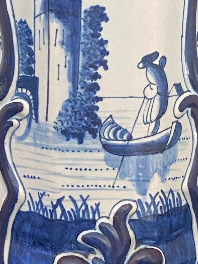 Antieke Delftse vaas in aardewerk van Boch de La Louvière, Ophalen