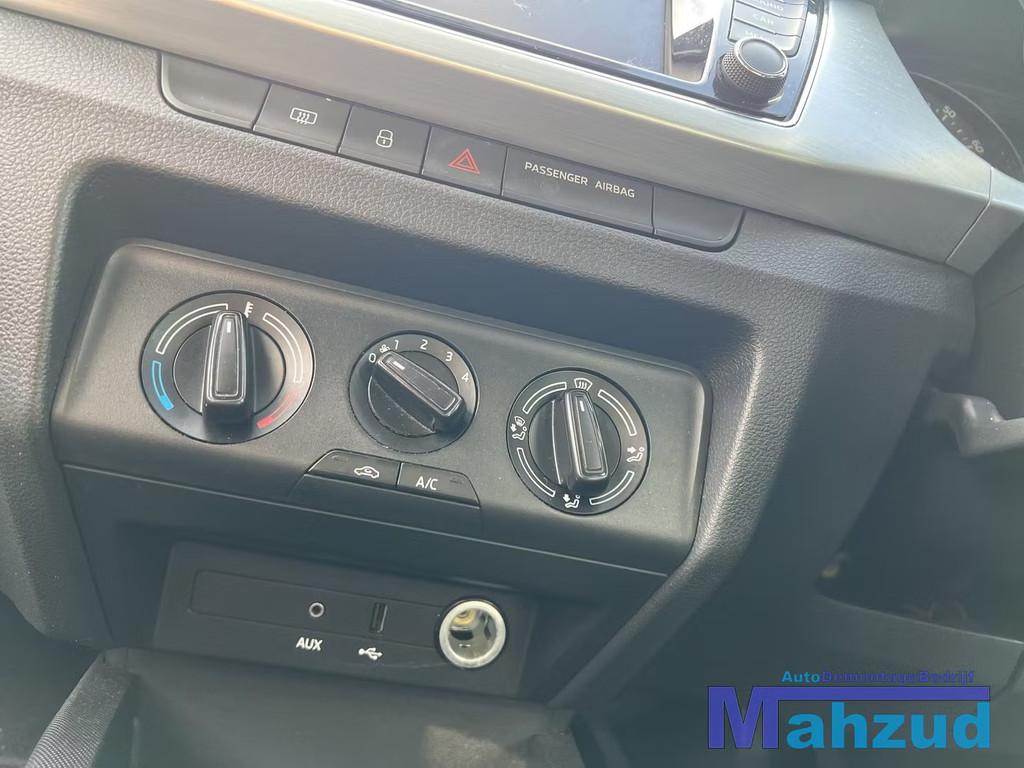 SKODA FABIA 3 kachel paneel 2014-2021, Infoline@skoda-auto.cz, Tr. Vaclava Klementa 869
293 01  Mlada Boleslav, CZ, Utilisé, Skoda