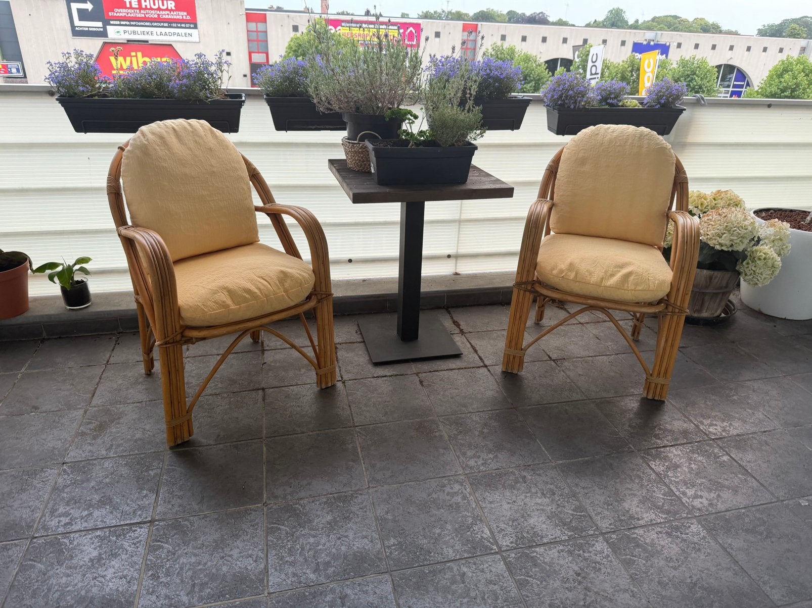 2 Bamboe terrasstoelen, Tuin en Terras, Ophalen, Zo goed als nieuw