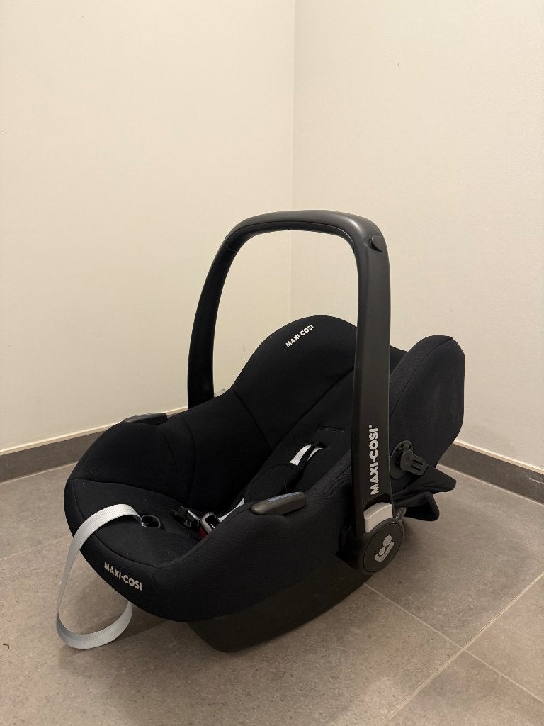 Maxi-Cosi CabrioFix i-Size – Essential Black, Kinderen en Baby's, Autostoeltjes, Ophalen, Zo goed als nieuw, Isofix, 0 t/m 13 kg