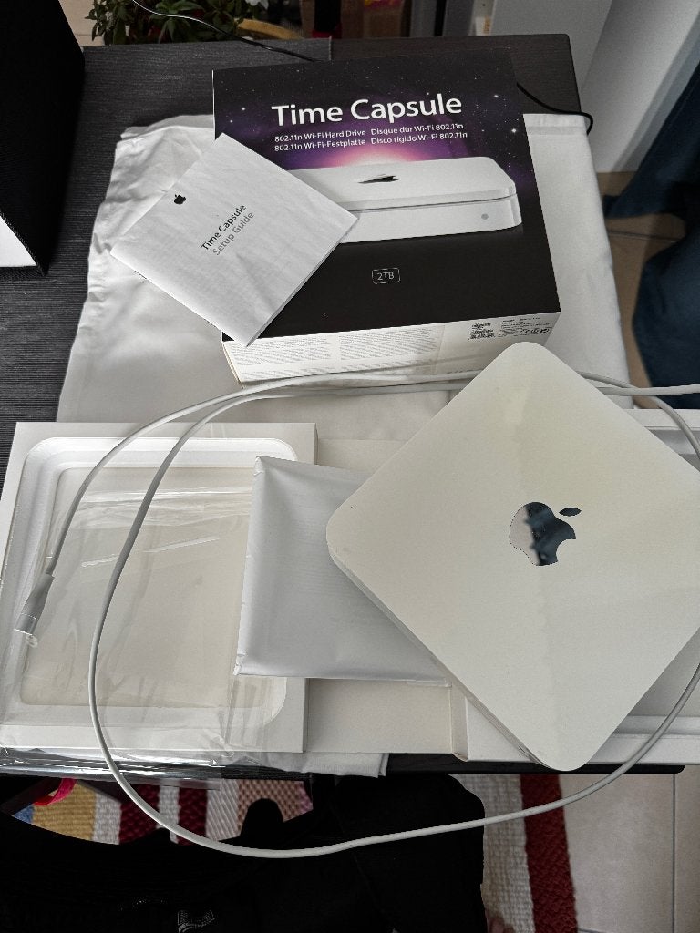 Apple AirPort Time Capsule 2 TB - fonctionne, reset, Enlèvement ou Envoi, Utilisé, Routeur avec modem, Apple Time Capsule