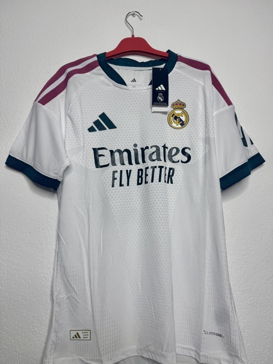 Real Madrid MBappe Voetbal Thuisshirt Origineel Nieuw 2026, Sport en Fitness, Voetbal, Verzenden