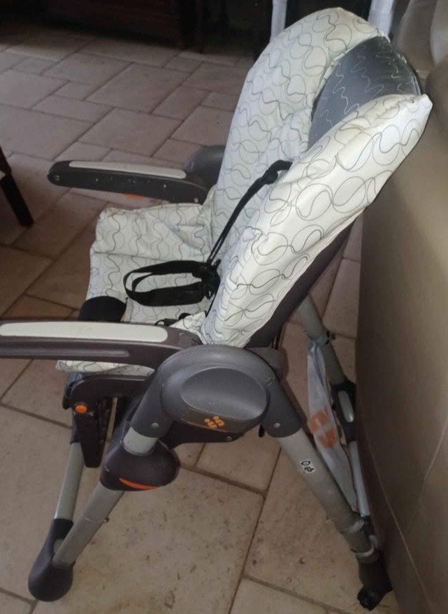 Chicco - chaise pour bébé, confortable, pratique et sûre., Maison & Meubles, Bureaux, Enlèvement