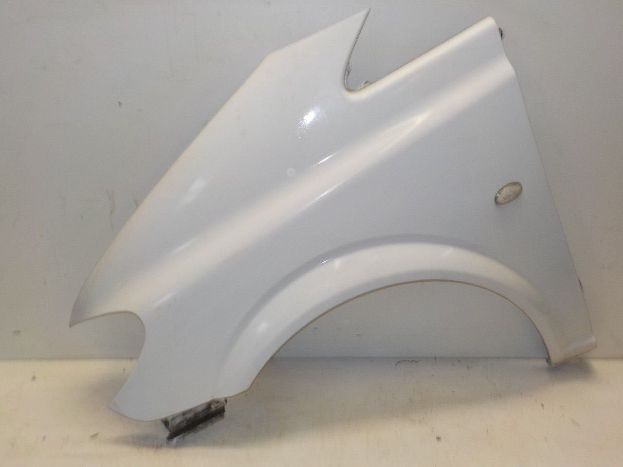 Spatbord links voor Mercedes-Benz Vito, Onderdelen@venauto.nl, Van der Ven Autorecycling B.V., Ettenseweg 76, 4706 PB Roosendaal, The Netherlands
