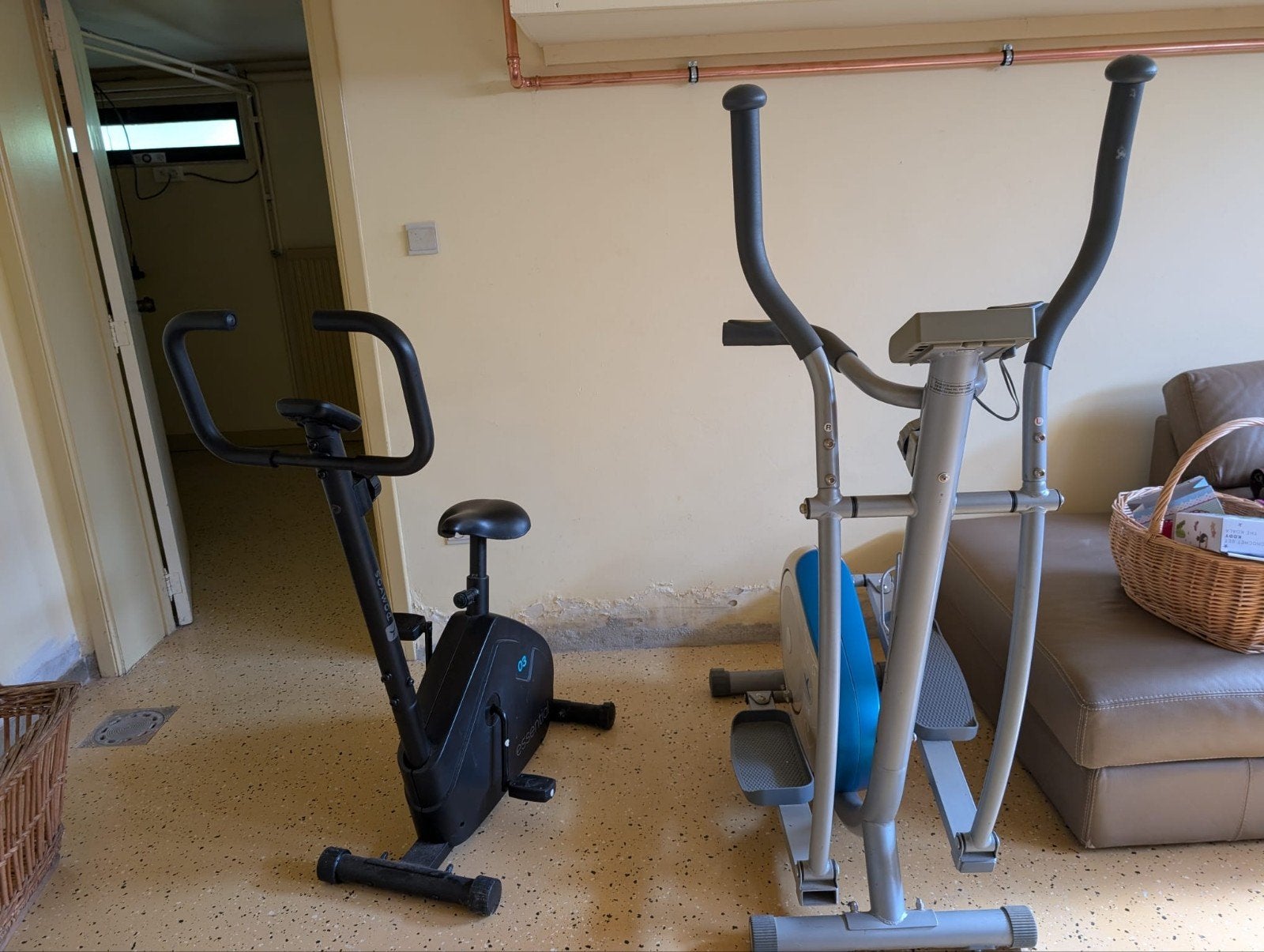2 fitness toestellen, Ophalen