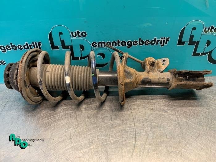 Barre amortisseur avant gauche d'un Hyundai I10 (I10 08-), -, 3 mois de garantie, Utilisé, Hyundai