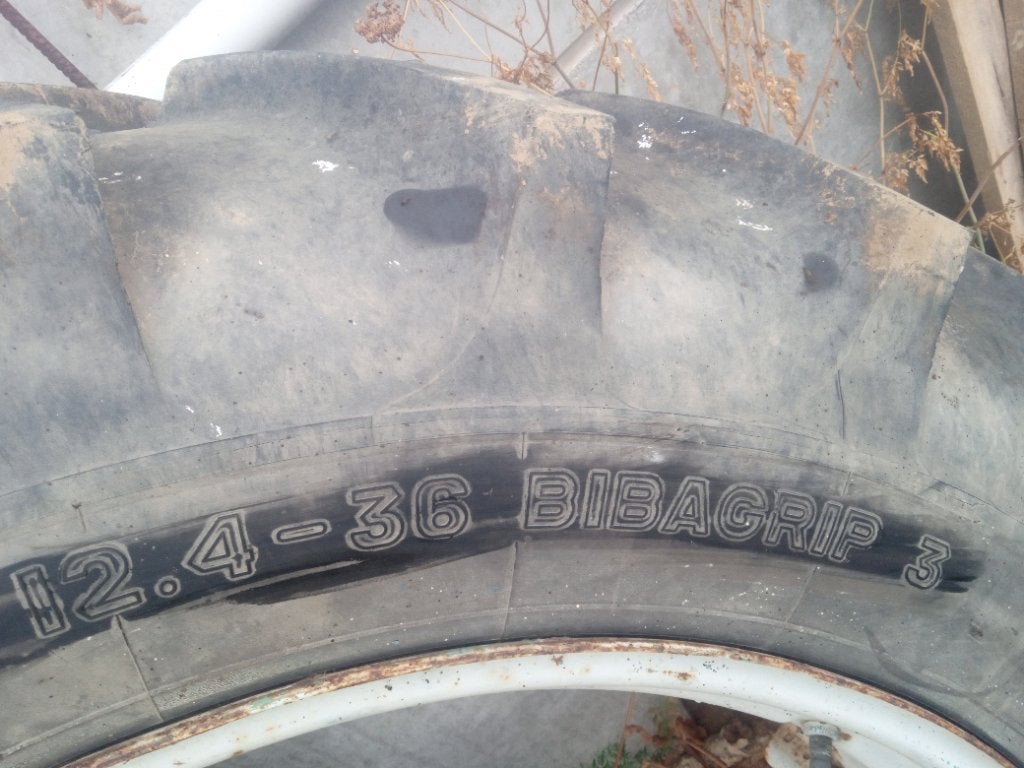 Banden Michelin traktor 12.4-36 bibagrip, Zakelijke goederen, Landbouw | Onderdelen | Banden, Velgen en Assen, Ophalen