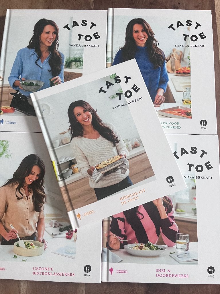 Kookboek tast toe van Sandra Bekkari, Boeken, Ophalen, Dieet en Voeding, Zo goed als nieuw, Sandra Bekkari