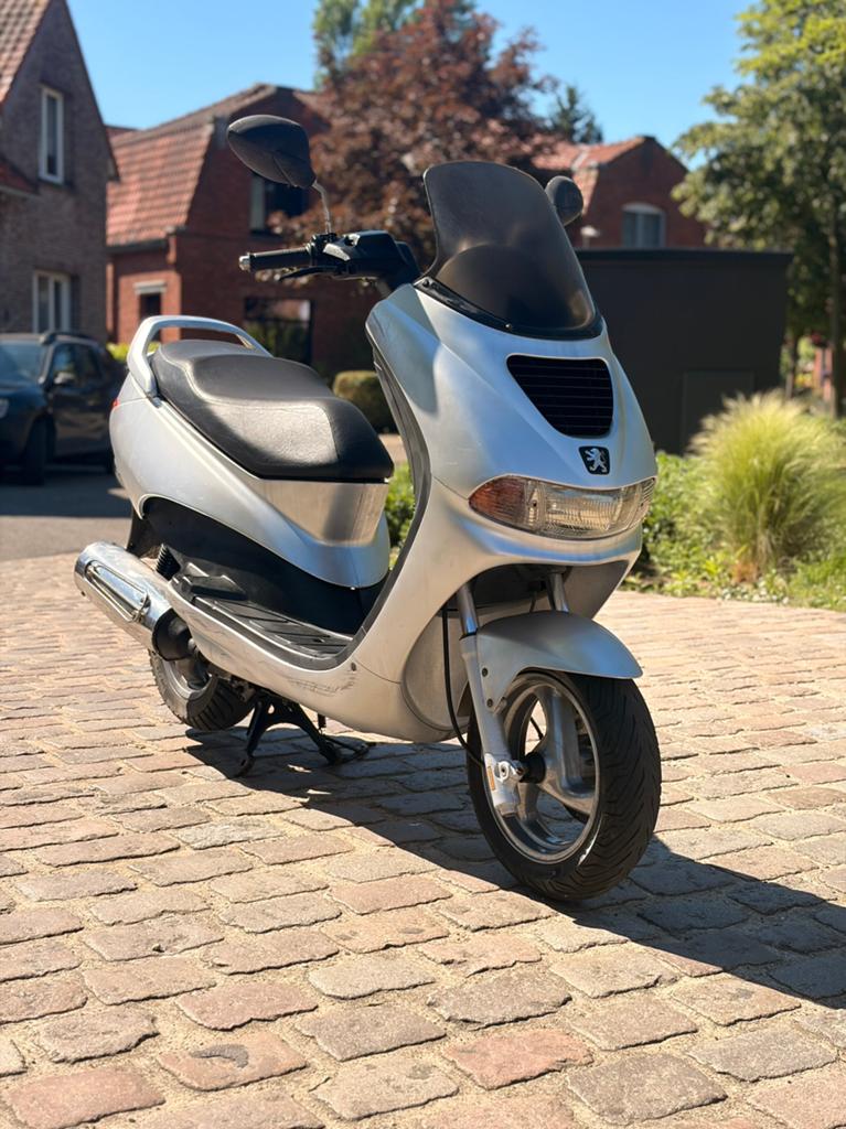 Peugeot elystar 125cc, Vélos & Vélomoteurs, Enlèvement ou Envoi, Comme neuf