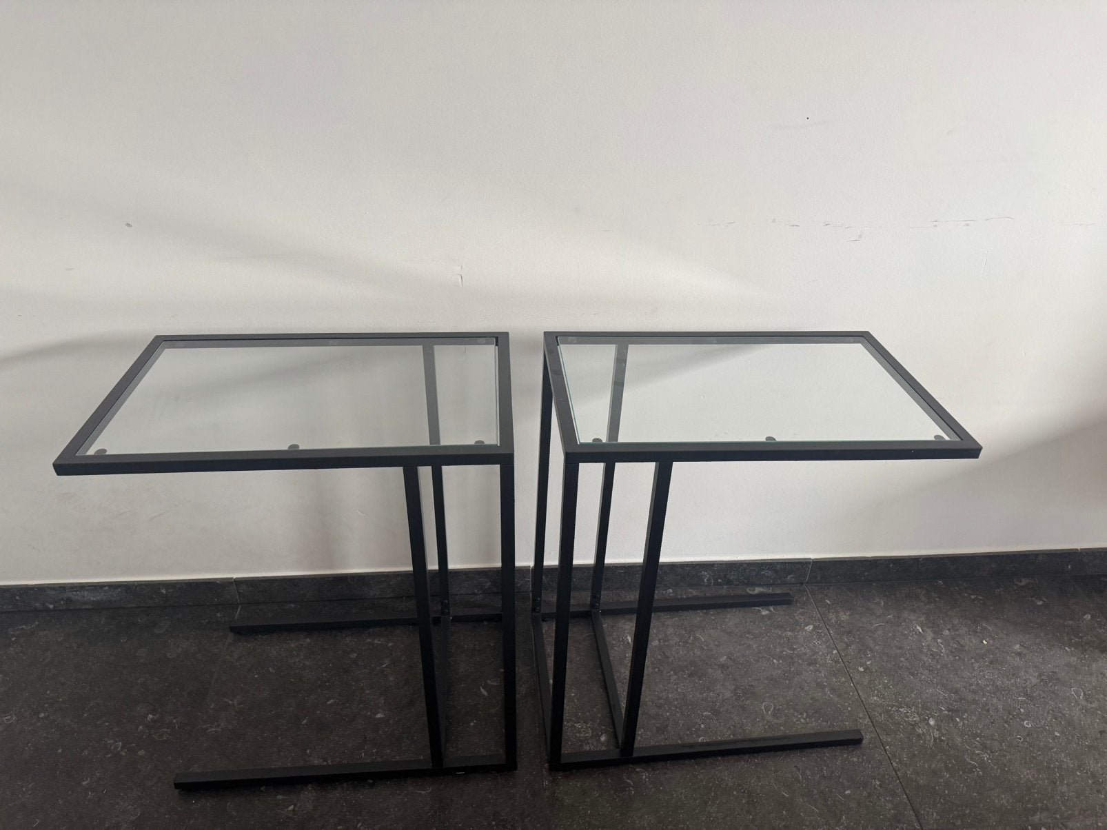 Ikea glazen bijzettafel 2stuks, Ophalen, Zo goed als nieuw