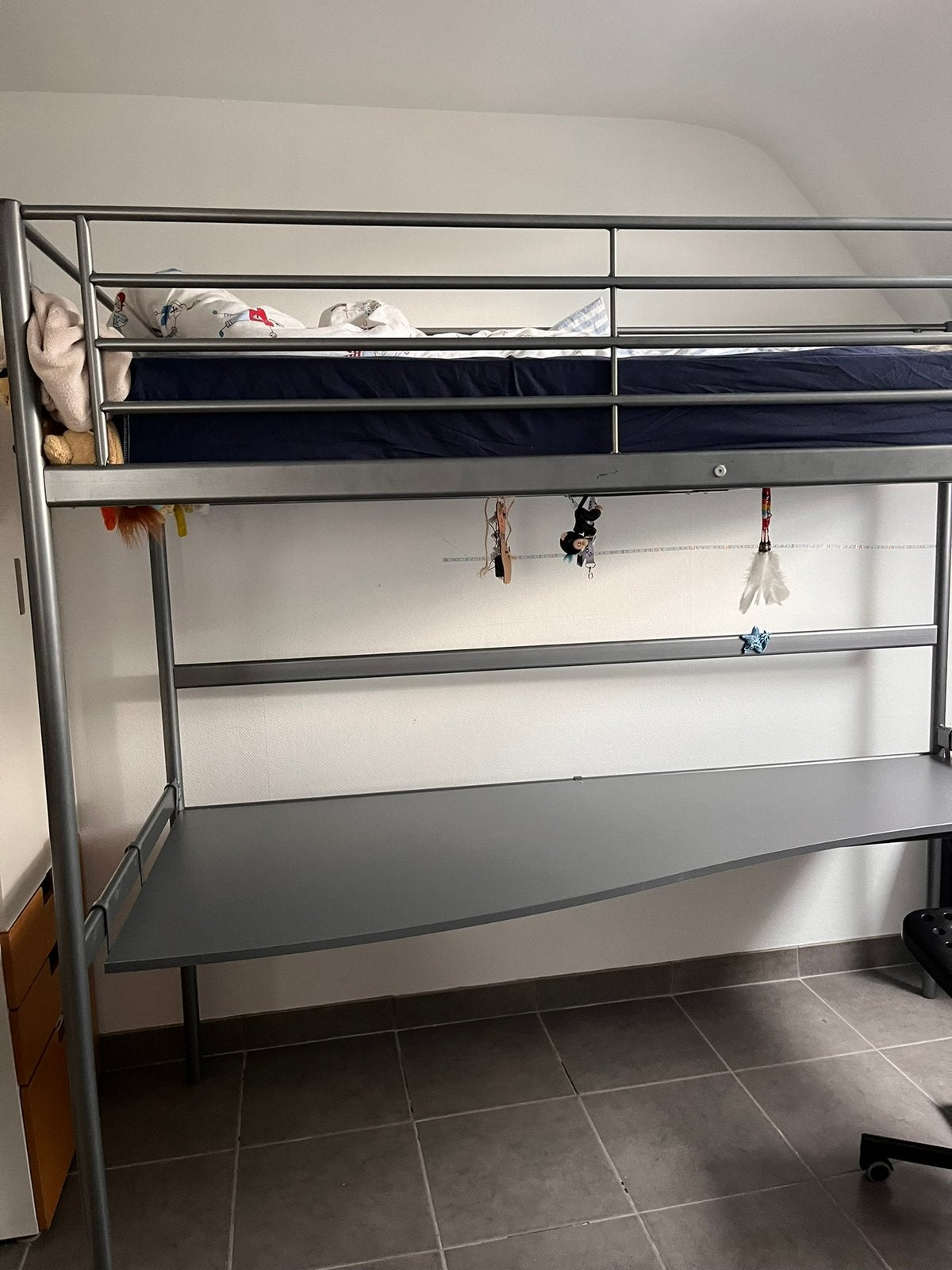 2 hoogslapers met bureau Ikea, Huis en Inrichting, Ophalen, Zo goed als nieuw